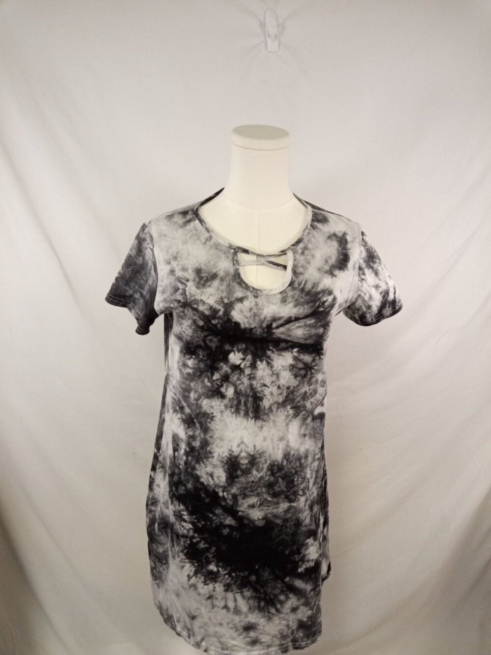 Shein Women's Grey + White Mini Dress Sz. L